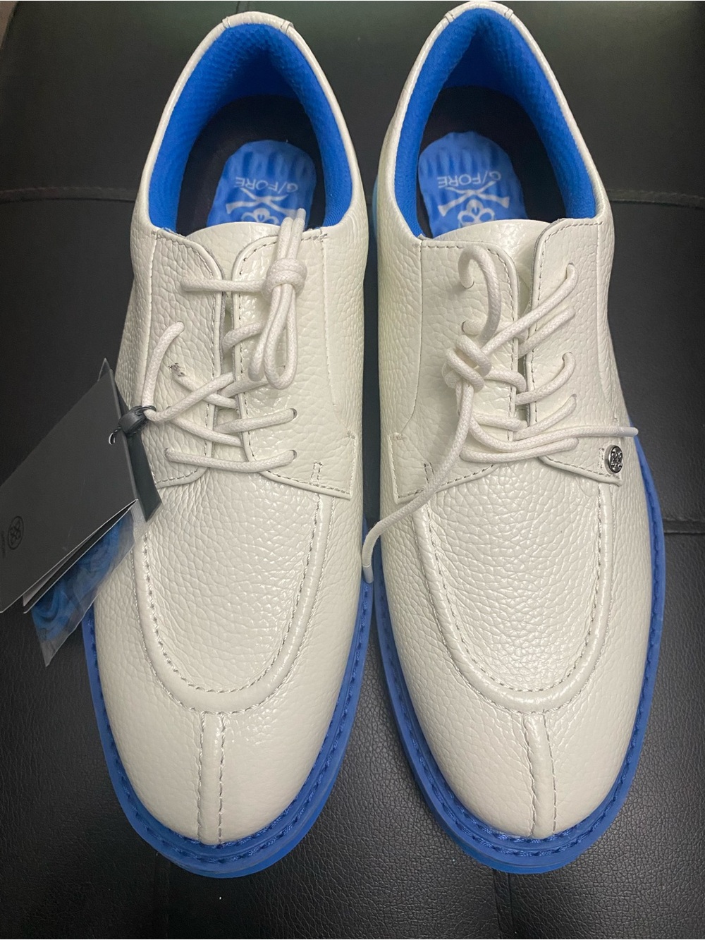 G/FORE White Pebble Leather Lace-Up Shoes with Blue Soles